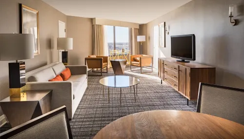 DoubleTree by Hilton Hotel Dallas Near the Galleria Rooms Photos