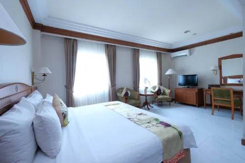 Kusuma Sahid Prince Hotel Solo Phòng Photos