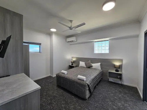 Y Motels Rockhampton Rooms Photos