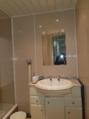 Sakura Edinburgh Guest House Kamar Photos