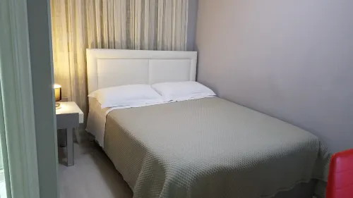 Freddy's Hotel Phòng Photos
