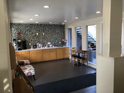 Pacific Inn Monterey Dining Photos
