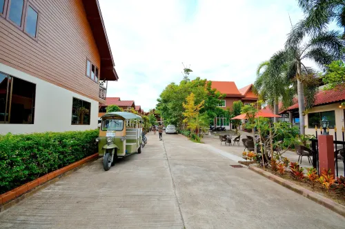 Avila Resort Pattaya Рядом с отелем Photos