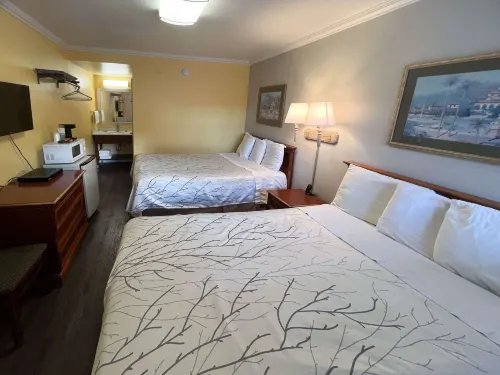 Motel 6 San Francisco, CA – Fisherman’s Wharf Rum Photos