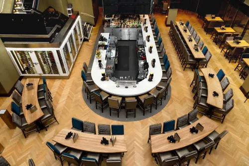 Sandman Signature Edmonton Downtown Hotel Restauration Photos