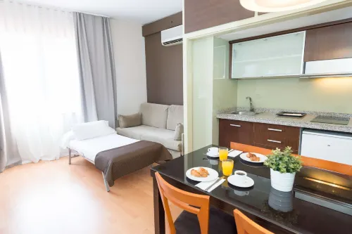 Aparthotel Senator Barcelona Camere Photos