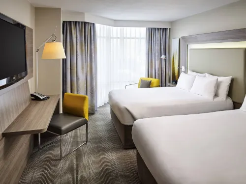 Novotel Toronto North York Rooms Photos