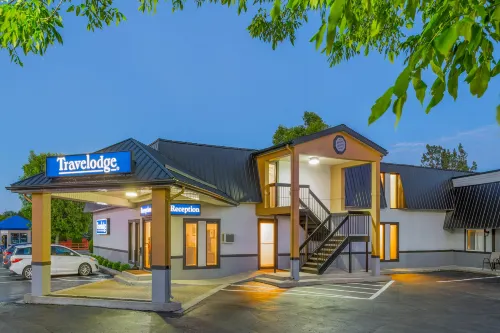 Travelodge by Wyndham Gananoque Экстерьер Photos