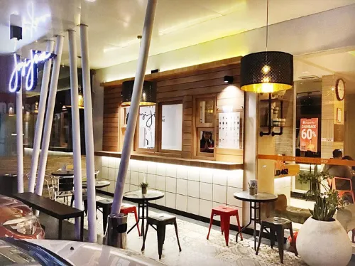 Avira Hotel Makassar Makanan Photos