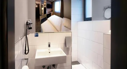 Hotel Cult Frankfurt City Photos