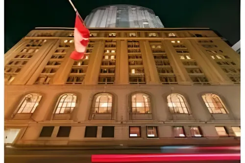 One King West Hotel and Residence Chambres Photos