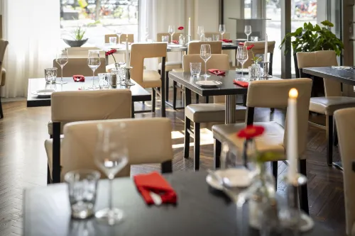Arcotel John F Berlin Dining Photos