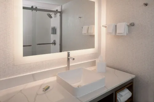 Courtyard Miami Coral Gables Rooms Photos