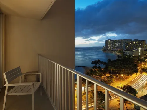 Alohilani Resort Waikiki Beach Kamar Photos