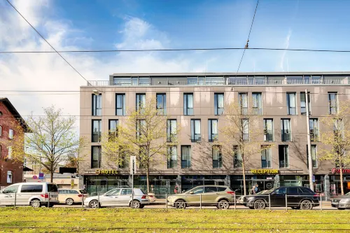 B&B HOTEL München-Moosach Extérieur Photos
