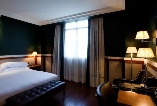 Hotel 1898 Kamar Photos