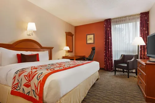 Ramada by Wyndham Fredericton Номера Photos