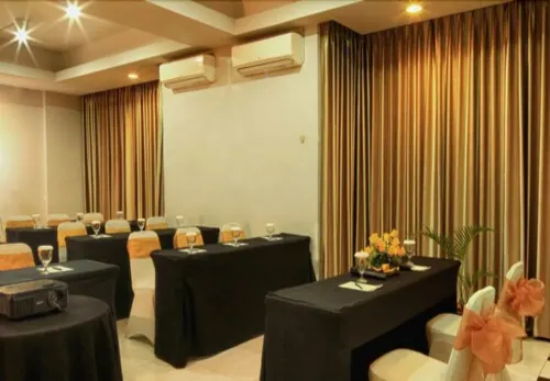Valore Hotel Business Facilities Photos