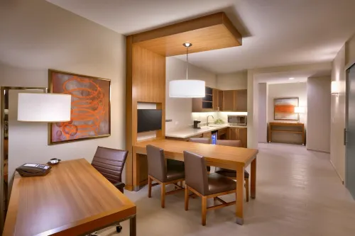 Hyatt Place Emeryville/San Francisco Bay Area Rooms Photos