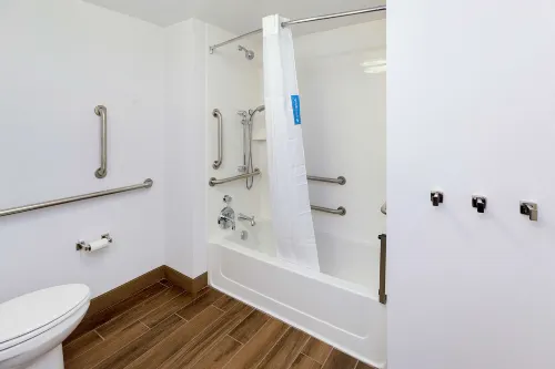 Hampton Inn & Suites West Morgantown University Towne Centre Rooms Photos