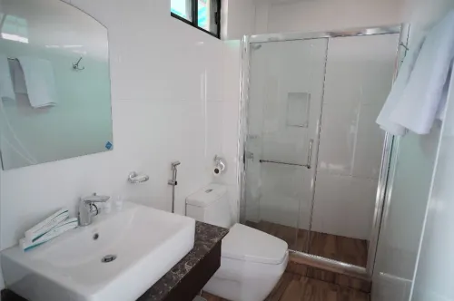 Luisita Central Park Hotel Rooms Photos