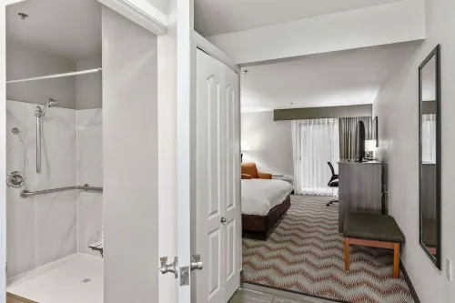 Best Western Plus Sonora Oaks Hotel  Conference Center Zimmer Photos