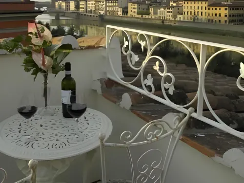 Serristori Palace Residence Near Hotel Photos