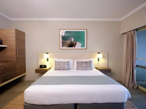 The Marina Hotel - Mindarie Photos