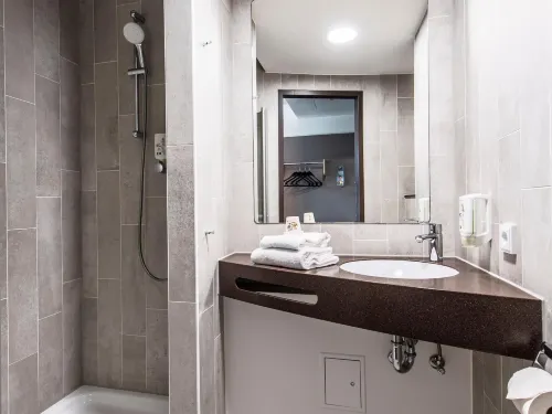 B&B HOTEL Augsburg-Nord Camere Photos