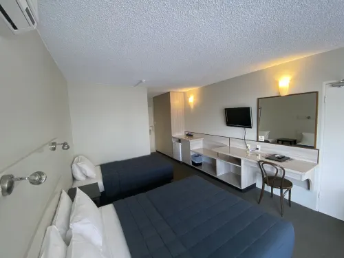 East Port Motor Inn Photos