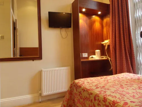 Wedgewood Hotel Photos