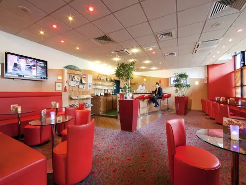 Hôtel ibis Paris Pantin Eglise Loisirs et amusements Photos