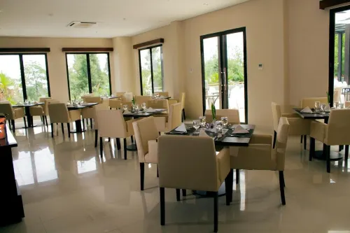 Padjadjaran Suites Resort and Convention Hotel Makanan Photos