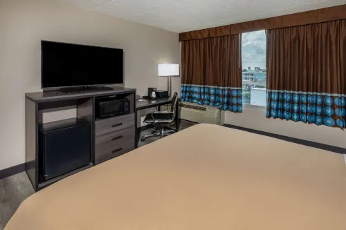 Super 8 by Wyndham Laredo Zimmer Photos