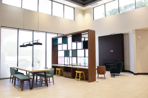 Holiday Inn Orlando International DR-Icon Business Facilities Photos