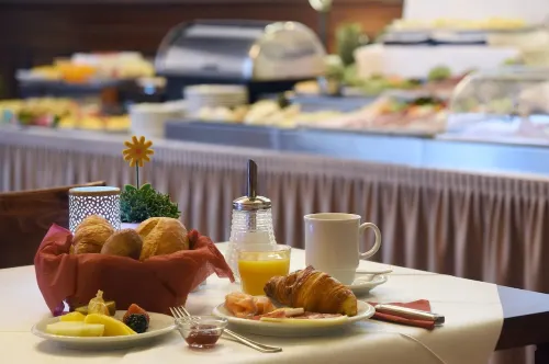 Hotel Tiergarten Berlin Dining Photos