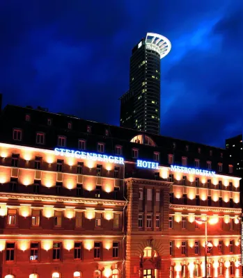 Metropolitan Hotel by Flemings Photos