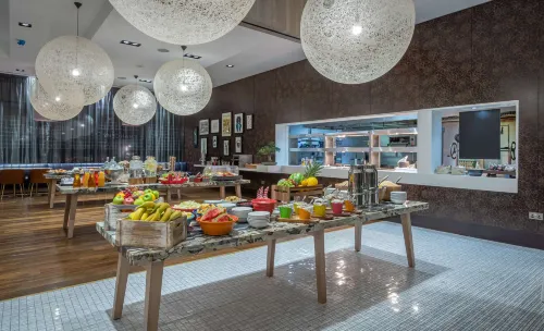 Radisson Blu Royal Hotel, Dublin Dining Photos