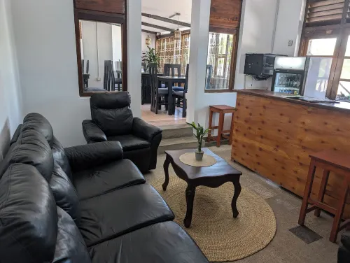 Q-Bar & Guesthouse Public Areas Photos