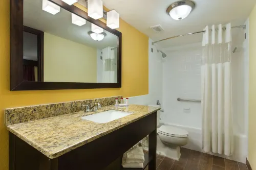 Ramada by Wyndham Tampa Westshore Airport South Номера Photos