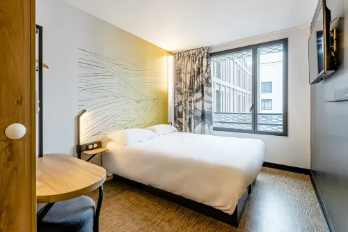 B&B Hotel Bois d'Arcy Saint Quentin en Yvelines Zimmer Photos