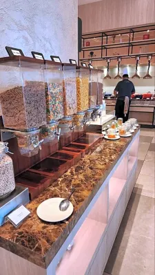 Courtyard by Marriott Setia Alam Restauration Photos
