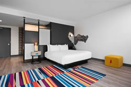Aloft Kansas City Country Club Plaza Huoneet Photos