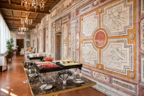 Grand Hotel Villa Torretta, Curio Collection by Hilton Ăn uống Photos