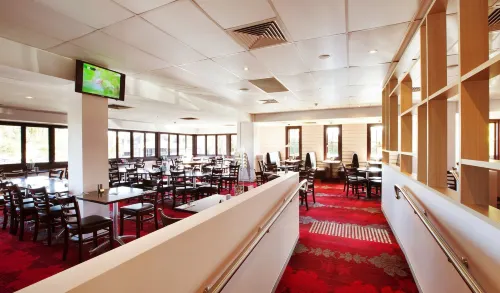 Nightcap at Springwood Hotel Spisning Photos