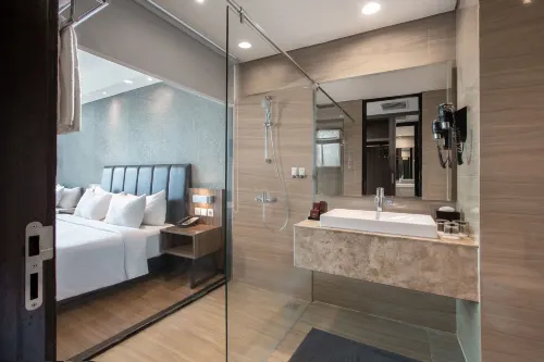 The Alana Hotel & Convention Center Solo by Aston Photos