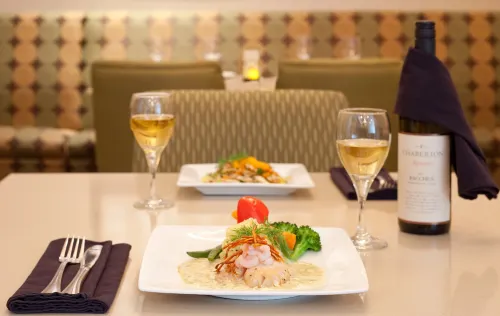 Holiday Inn Vancouver-Centre Broadway Dining Photos