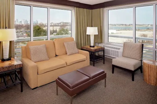 DoubleTree by Hilton Hotel Boston Bayside Rooms Photos