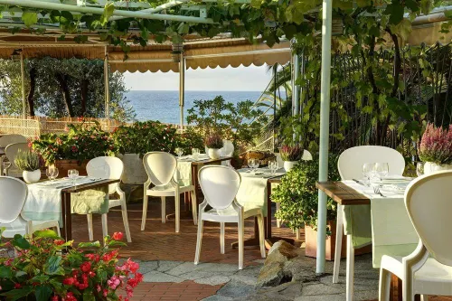 Royal Hotel Sanremo Dining Photos