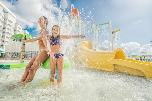 Hilton Cancun Mar Caribe All-Inclusive Resort Leisure & Recreation Photos